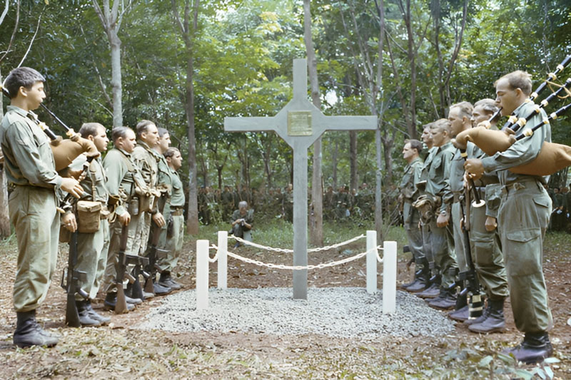 The original Long Tan Cross in 1969, Vietnam, with members of 6RAR.